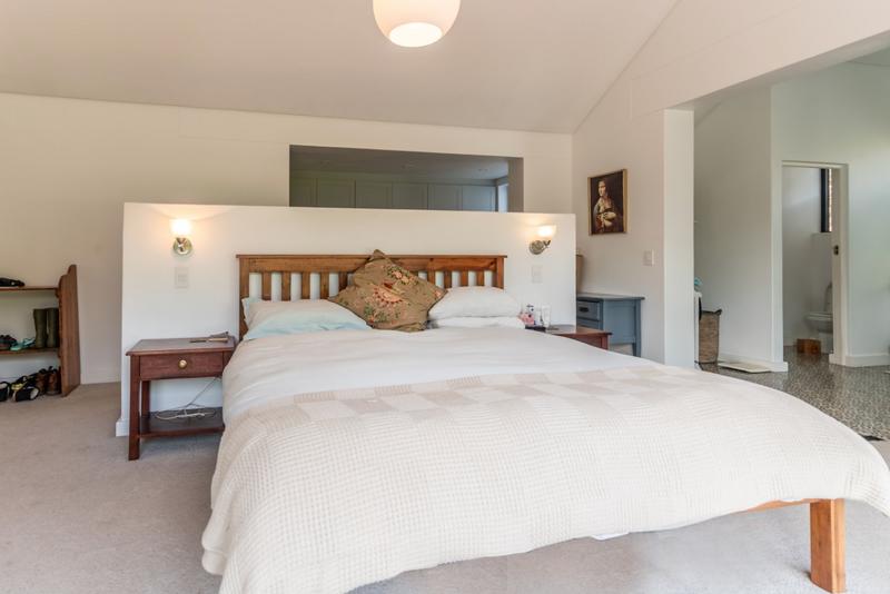 To Let 5 Bedroom Property for Rent in Zwaanswyk Western Cape